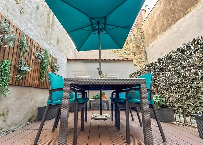 Almada Apartments 468