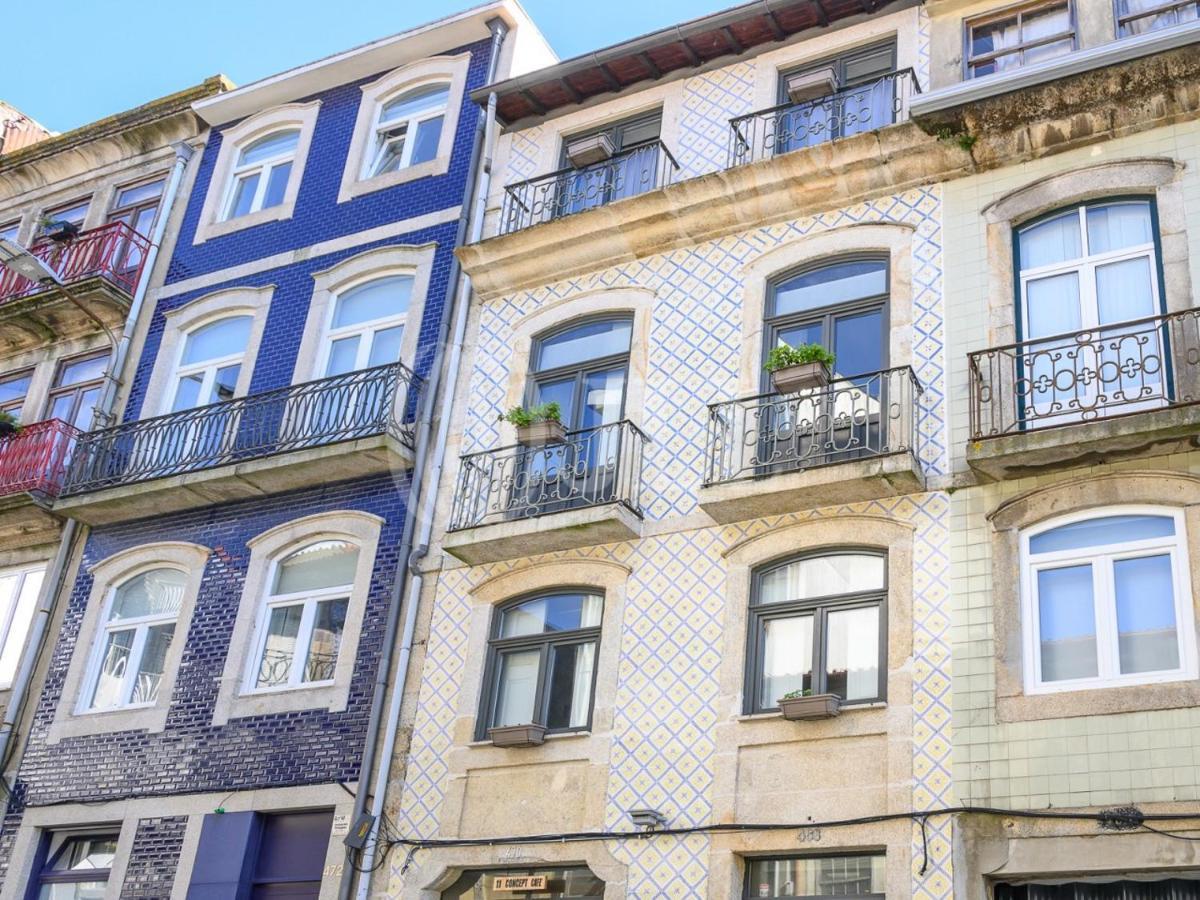 Almada 468 *